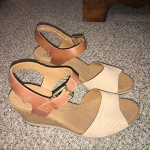 NWOT Clark’s Wedge Sandals 7.5 med